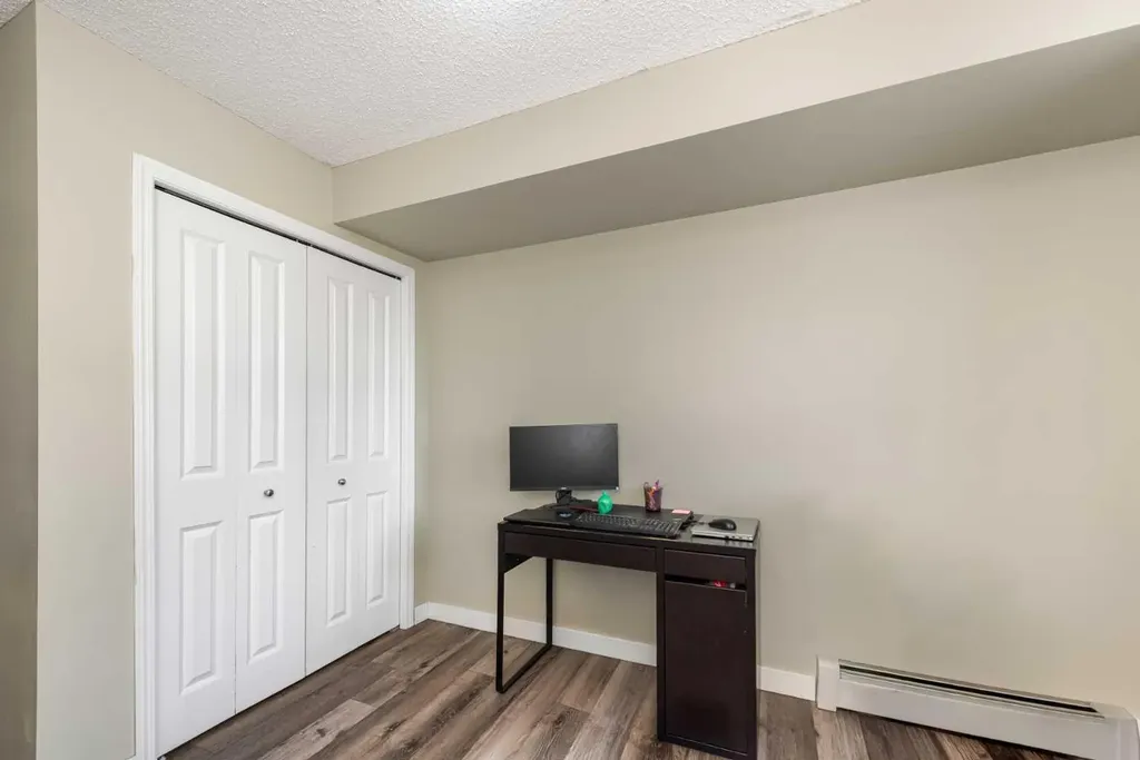 5 Saddlestone Way NE Calgary AB T3J 0S2