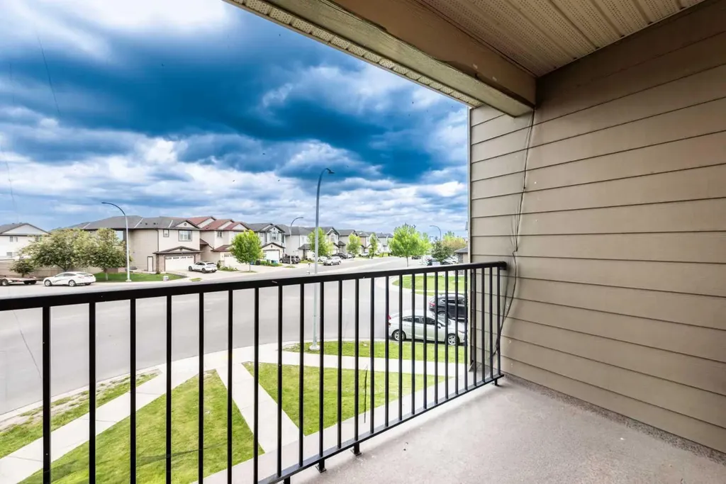 5 Saddlestone Way NE Calgary AB T3J 0S2