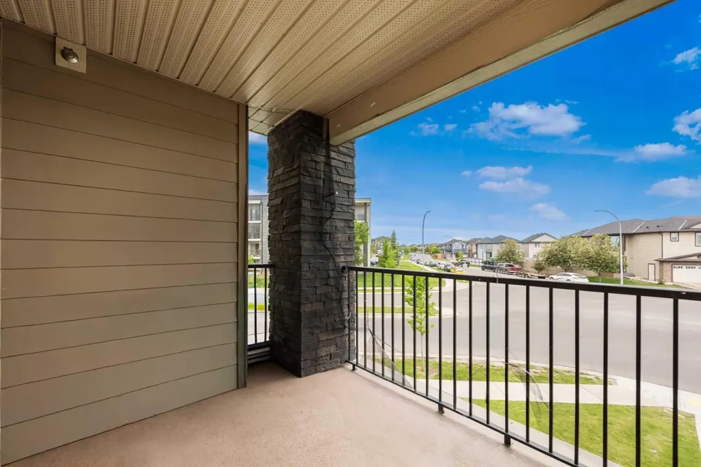 5 Saddlestone Way NE Calgary AB T3J 0S2