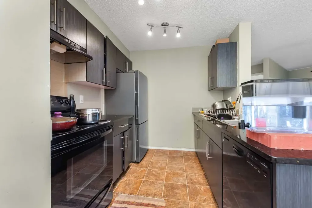 5 Saddlestone Way NE Calgary AB T3J 0S2
