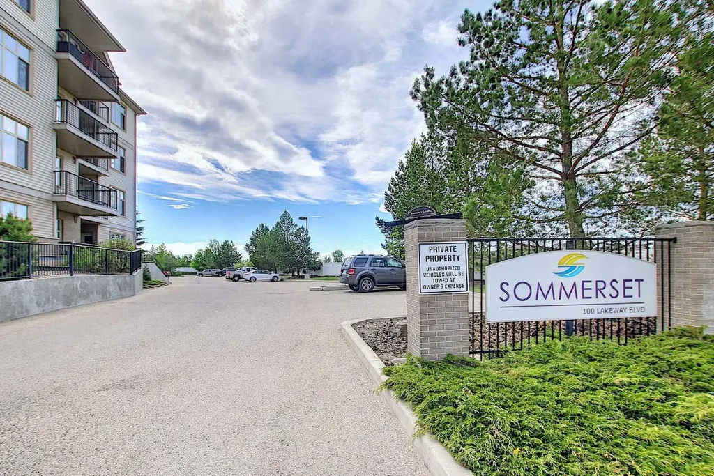 100 Lakeway Boulevard Sylvan Lake AB T4S0A4