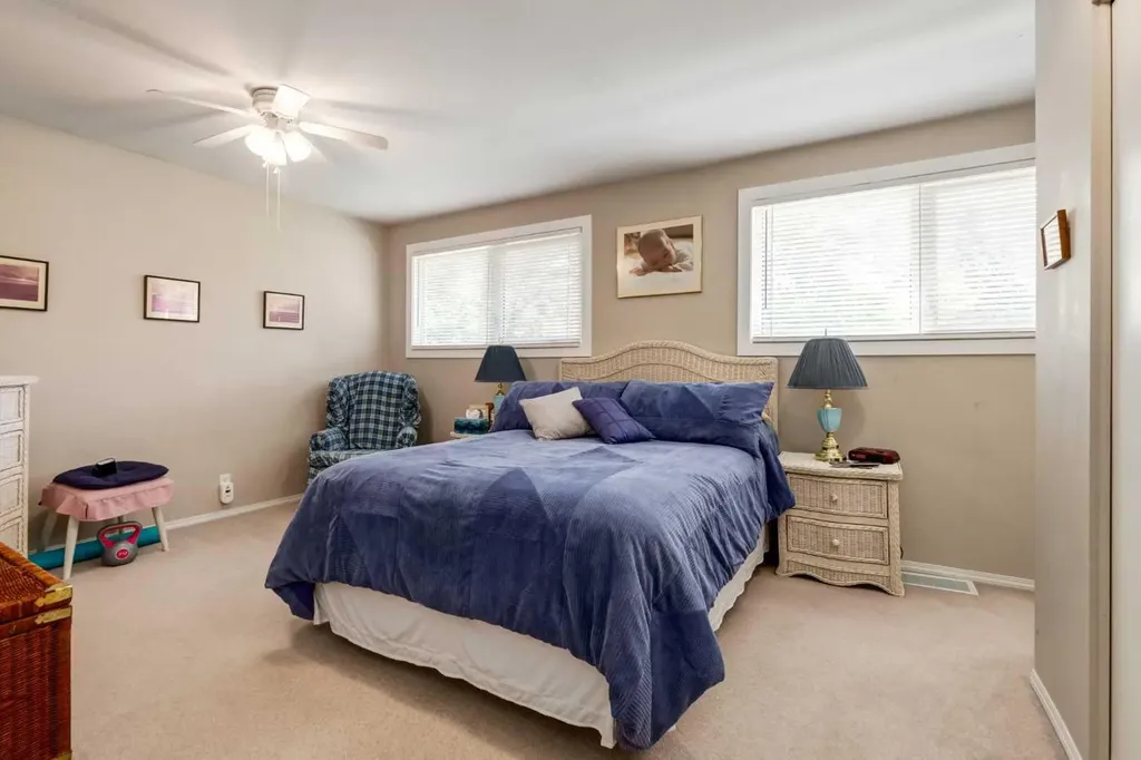383 Killarney Glen Court SW Calgary AB T3E 7H4