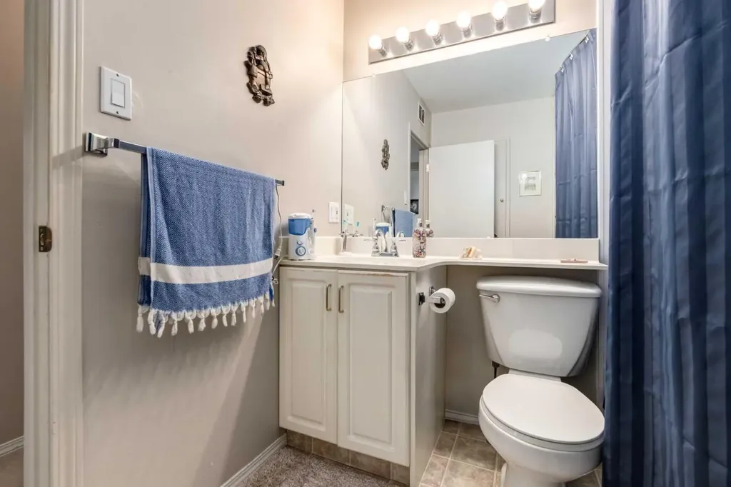 383 Killarney Glen Court SW Calgary AB T3E 7H4