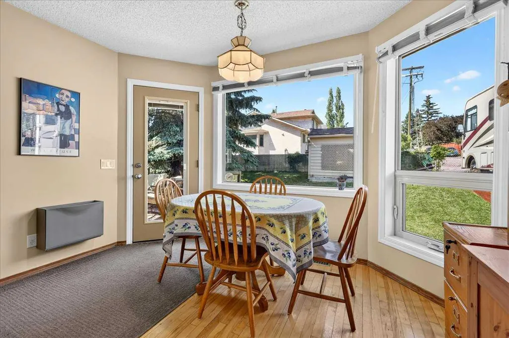 14 Hawkdale Gate NW Calgary AB T3G 2W6