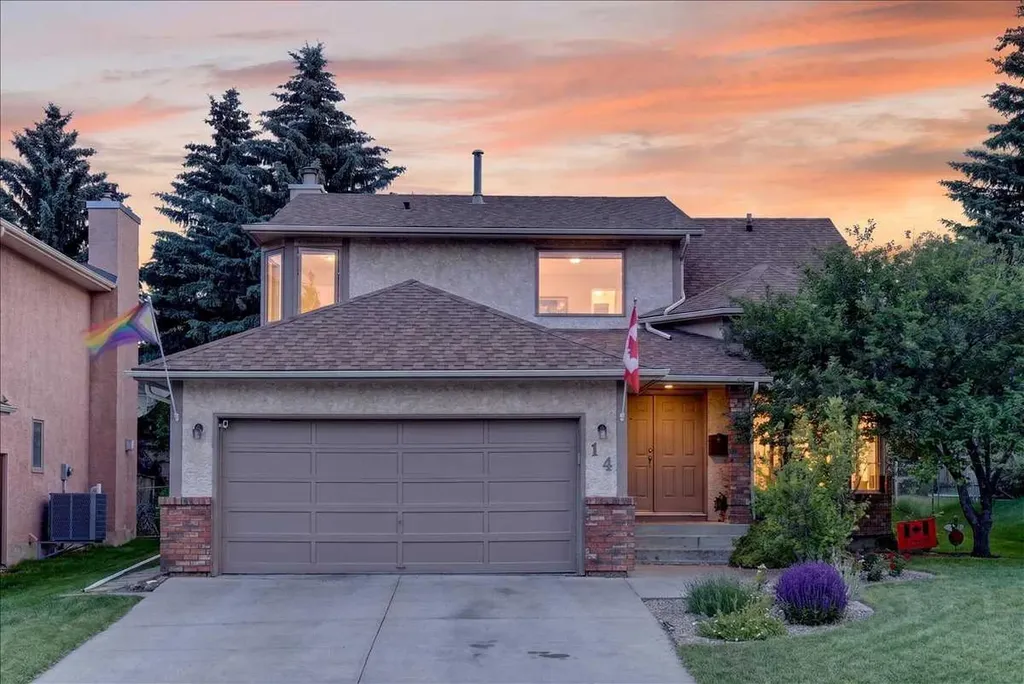 14 Hawkdale Gate NW Calgary AB T3G 2W6