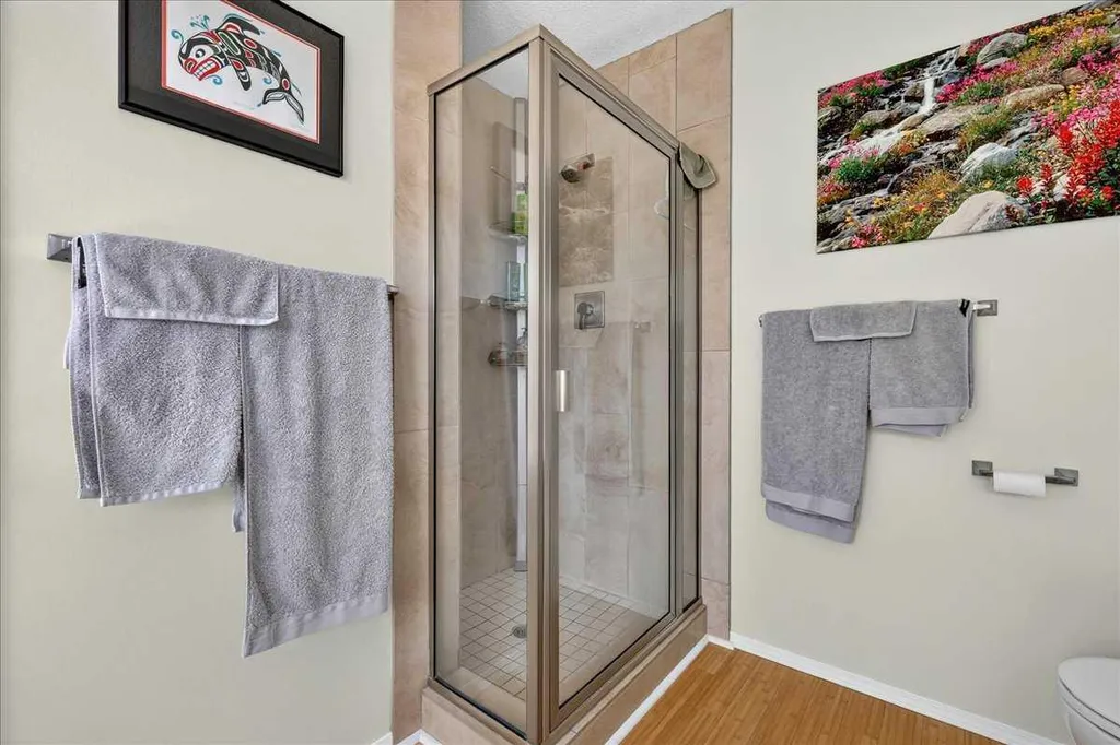 14 Hawkdale Gate NW Calgary AB T3G 2W6