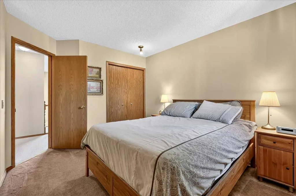 14 Hawkdale Gate NW Calgary AB T3G 2W6