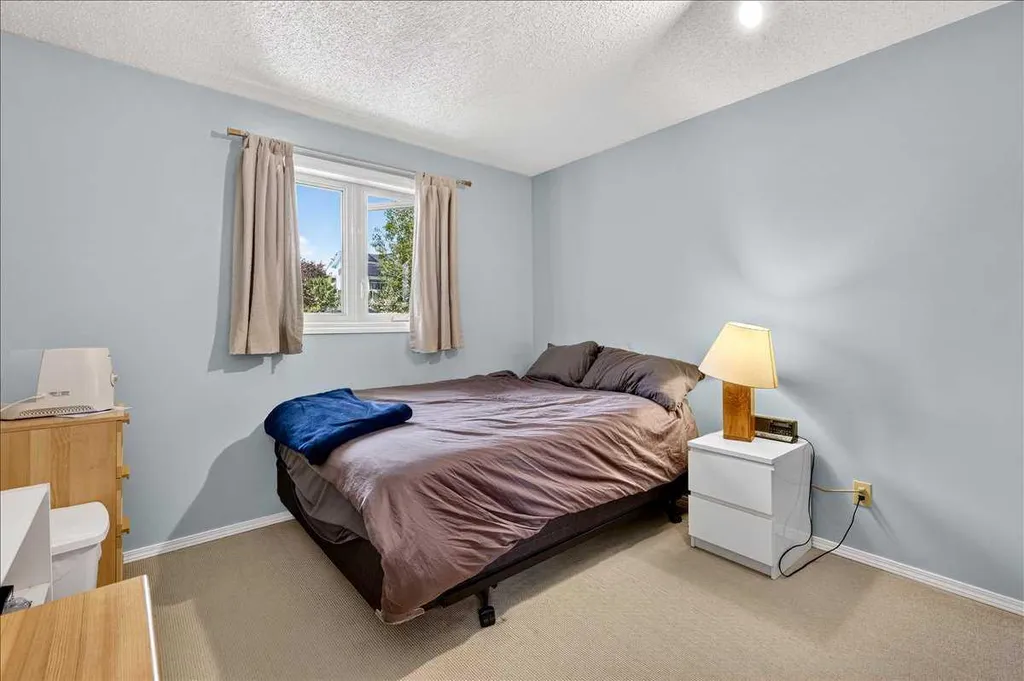 14 Hawkdale Gate NW Calgary AB T3G 2W6