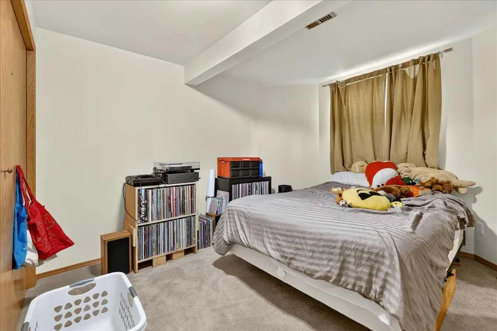 14 Hawkdale Gate NW Calgary AB T3G 2W6