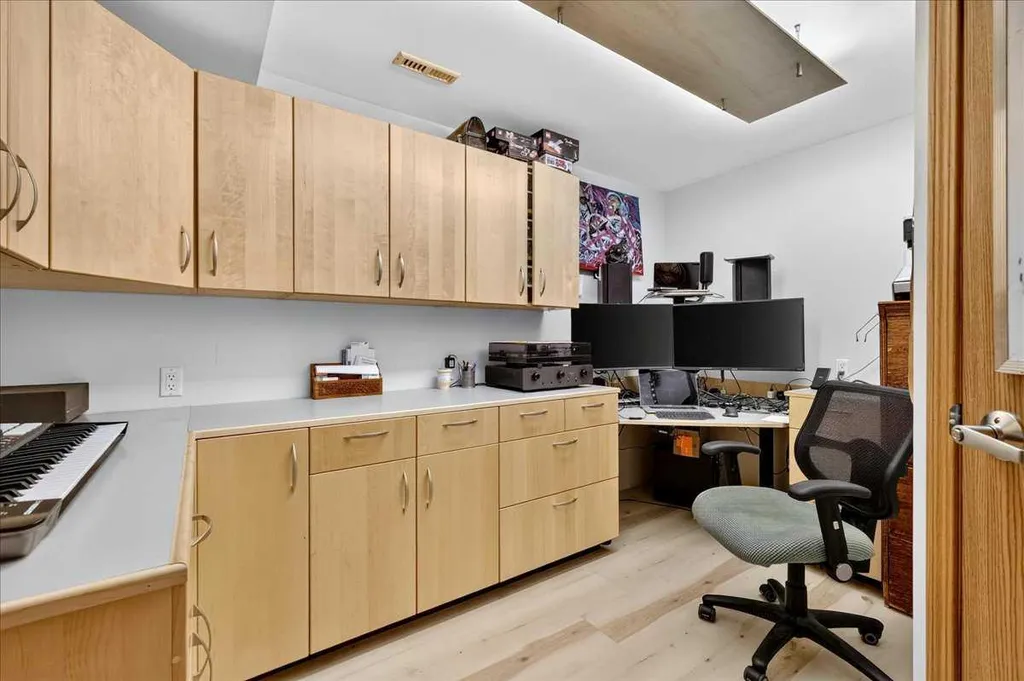 14 Hawkdale Gate NW Calgary AB T3G 2W6