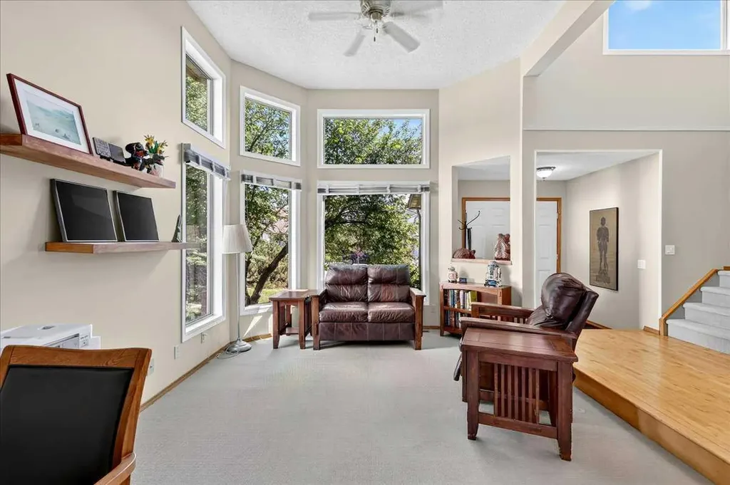 14 Hawkdale Gate NW Calgary AB T3G 2W6