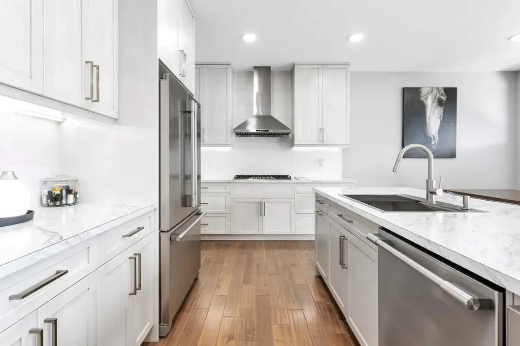 132 Hollman Close E Penhold AB T0M 1R0