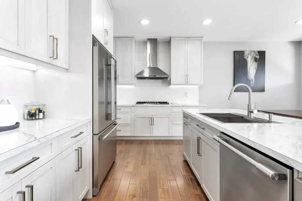 132 Hollman Close E Penhold AB T0M 1R0