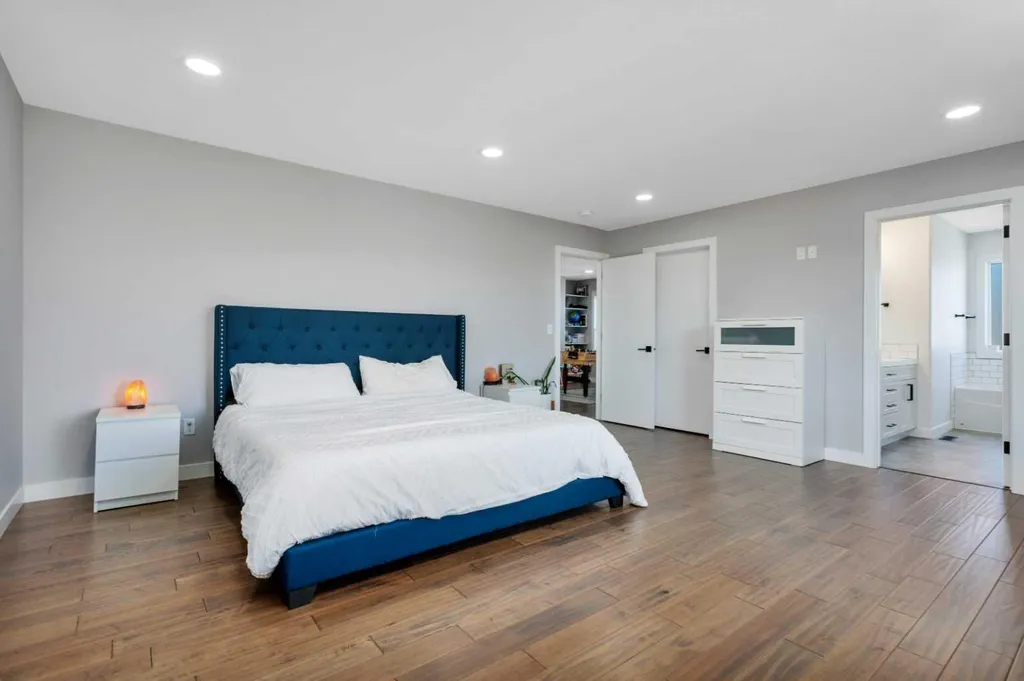 132 Hollman Close E Penhold AB T0M 1R0