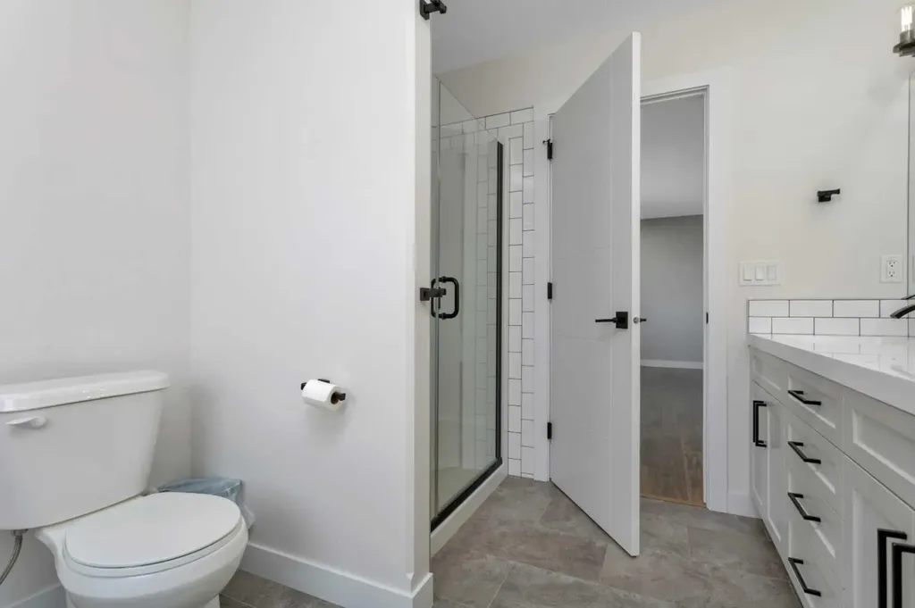 132 Hollman Close E Penhold AB T0M 1R0