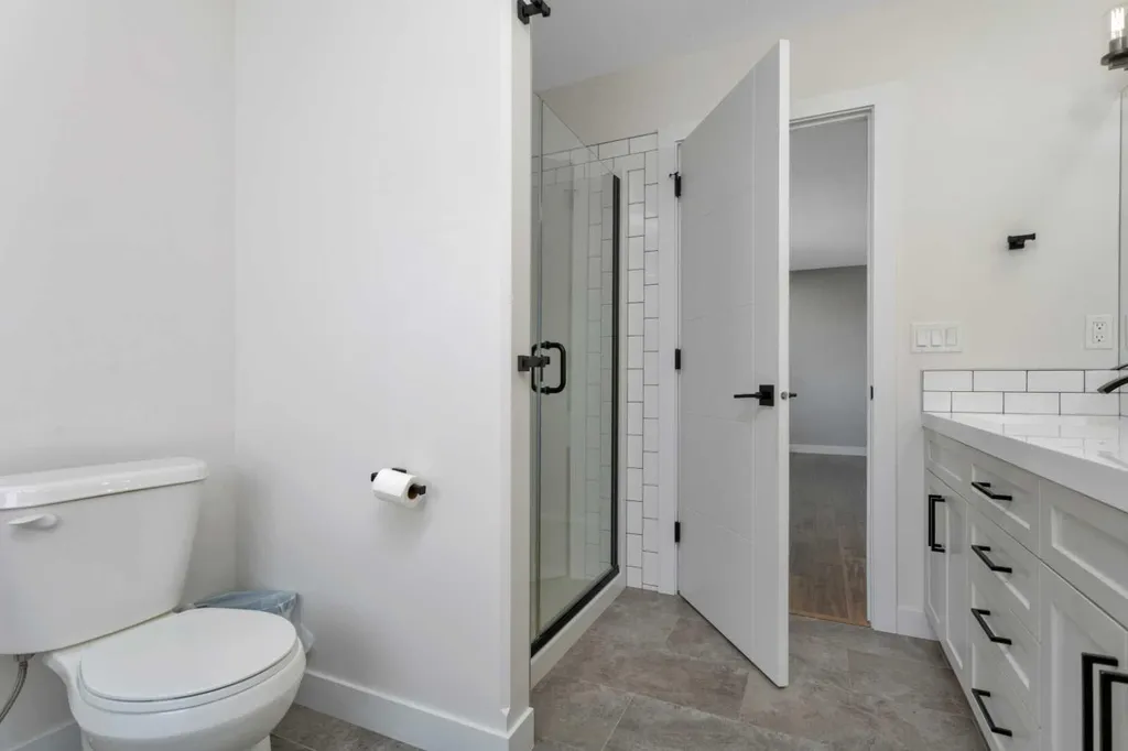 132 Hollman Close E Penhold AB T0M 1R0