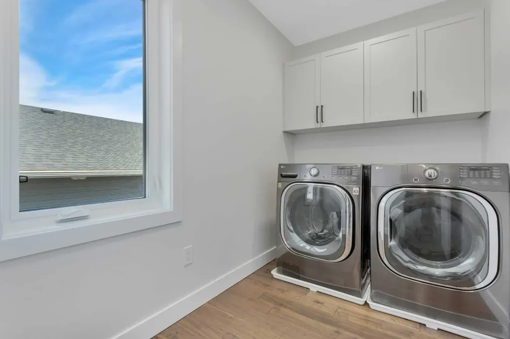 132 Hollman Close E Penhold AB T0M 1R0