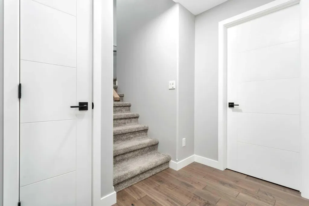 132 Hollman Close E Penhold AB T0M 1R0