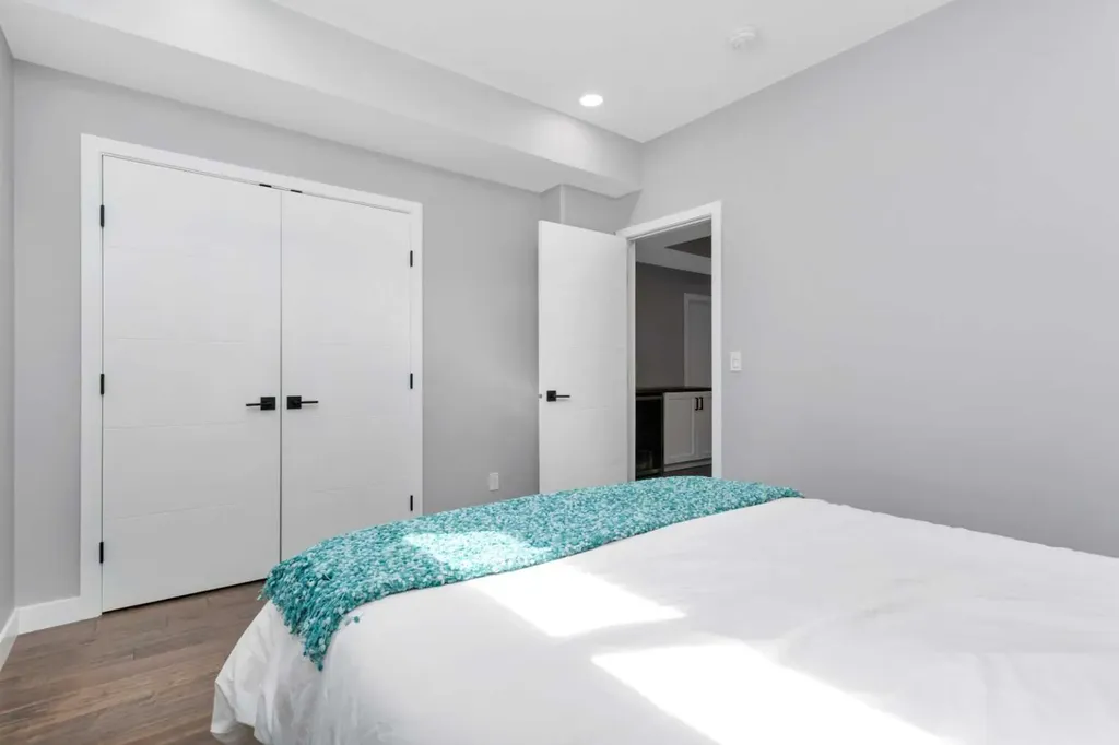 132 Hollman Close E Penhold AB T0M 1R0