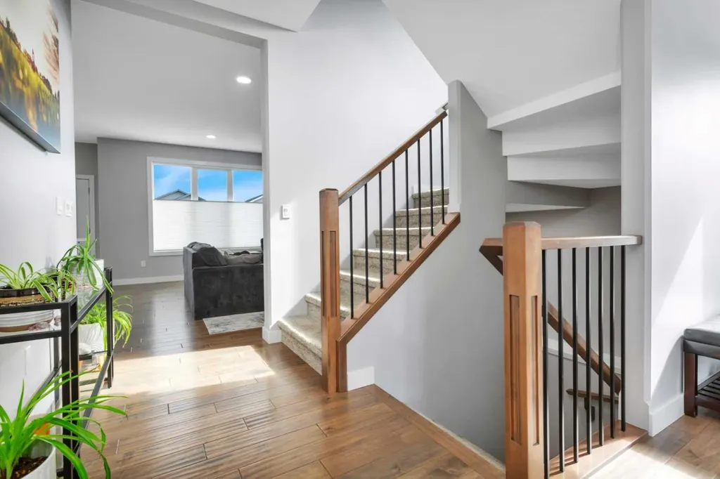 132 Hollman Close E Penhold AB T0M 1R0