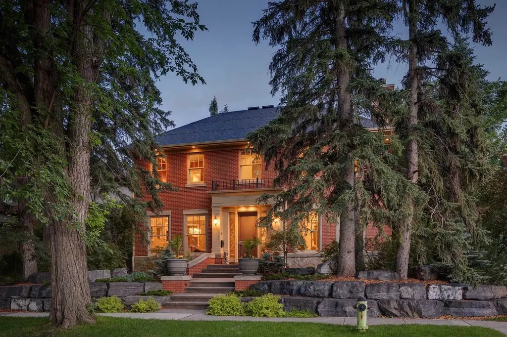 729 Riverdale Avenue SW Calgary AB T2S 0Y4