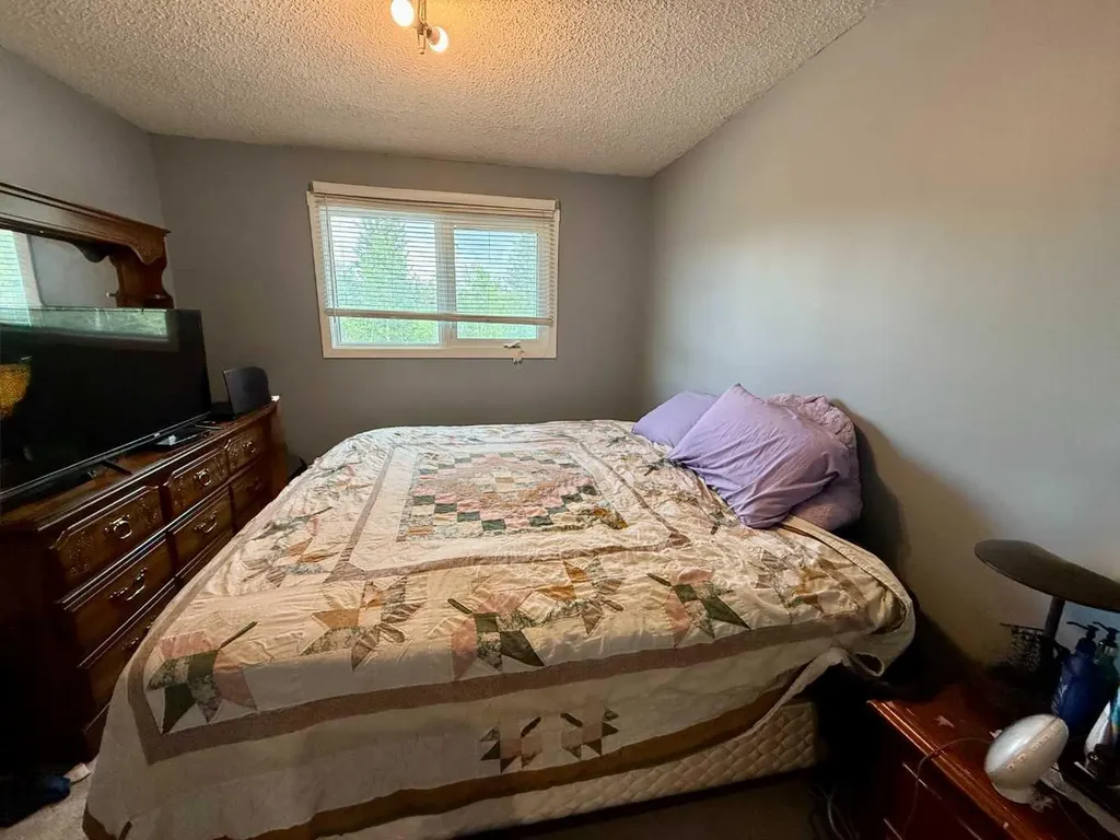 178 Hansen Drive Hinton AB T7V 1J2