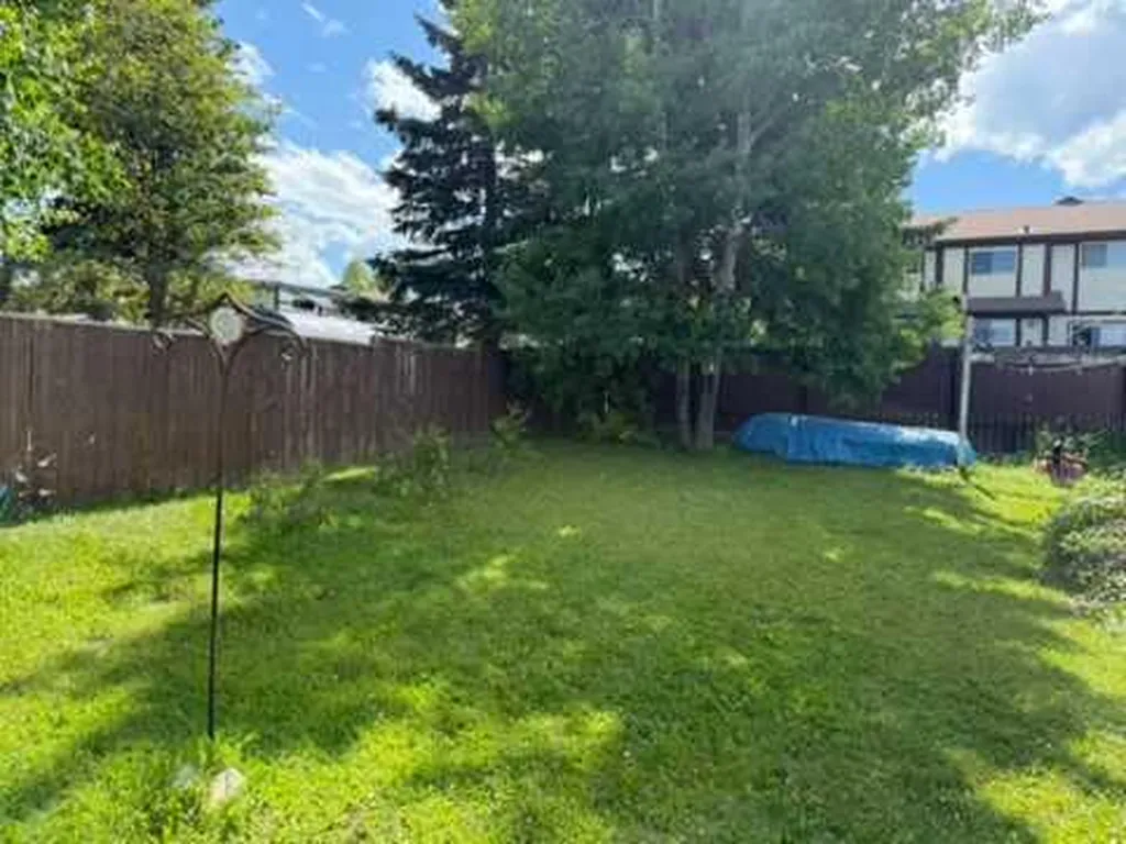 178 Hansen Drive Hinton AB T7V 1J2