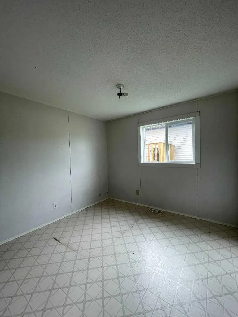 22 Dogwood Avenue High Level AB T0H 1Z0