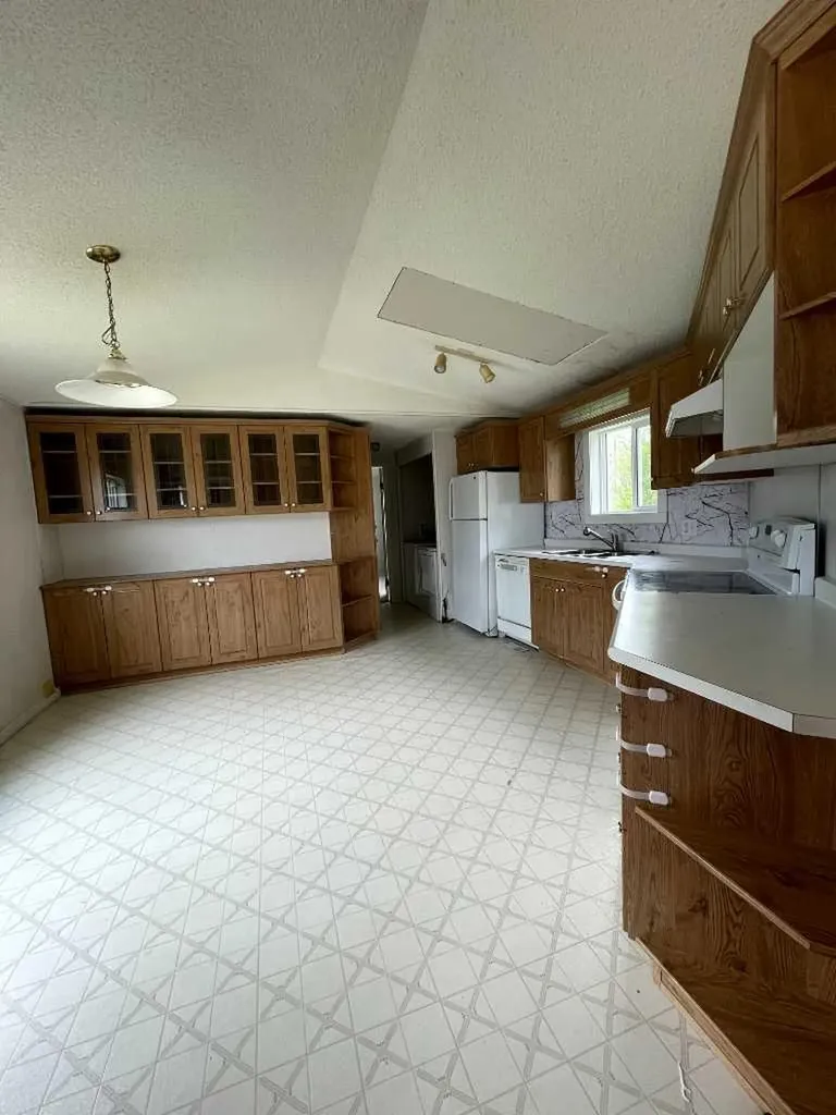22 Dogwood Avenue High Level AB T0H 1Z0