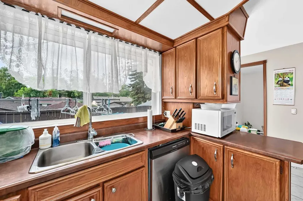 16501 106 Avenue NW Edmonton AB T5P 0X1