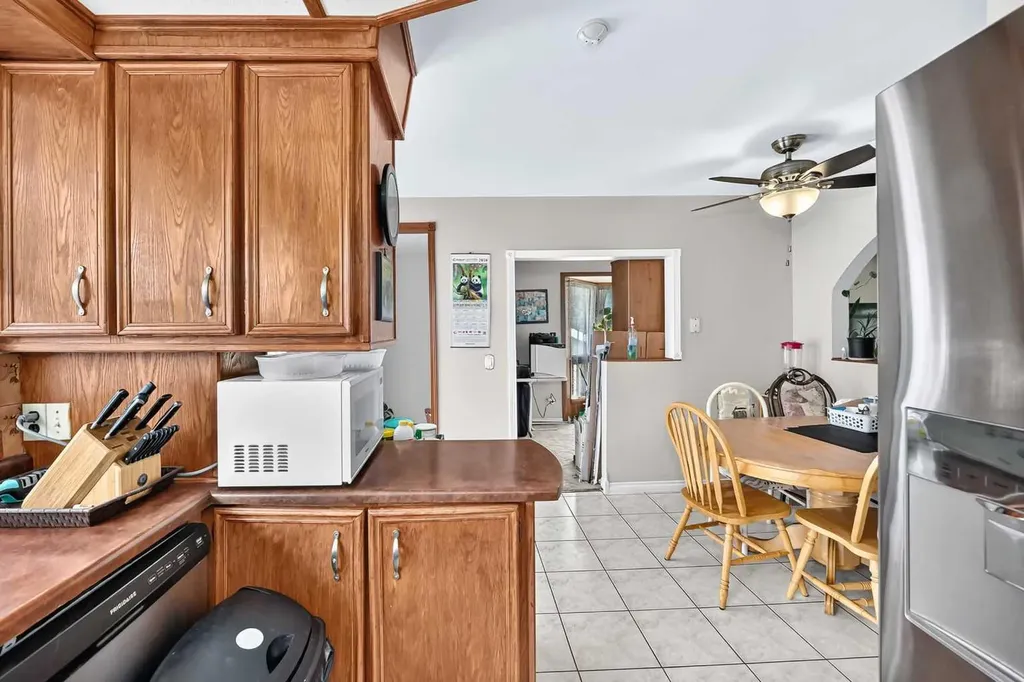 16501 106 Avenue NW Edmonton AB T5P 0X1