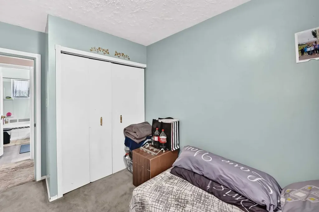 16501 106 Avenue NW Edmonton AB T5P 0X1