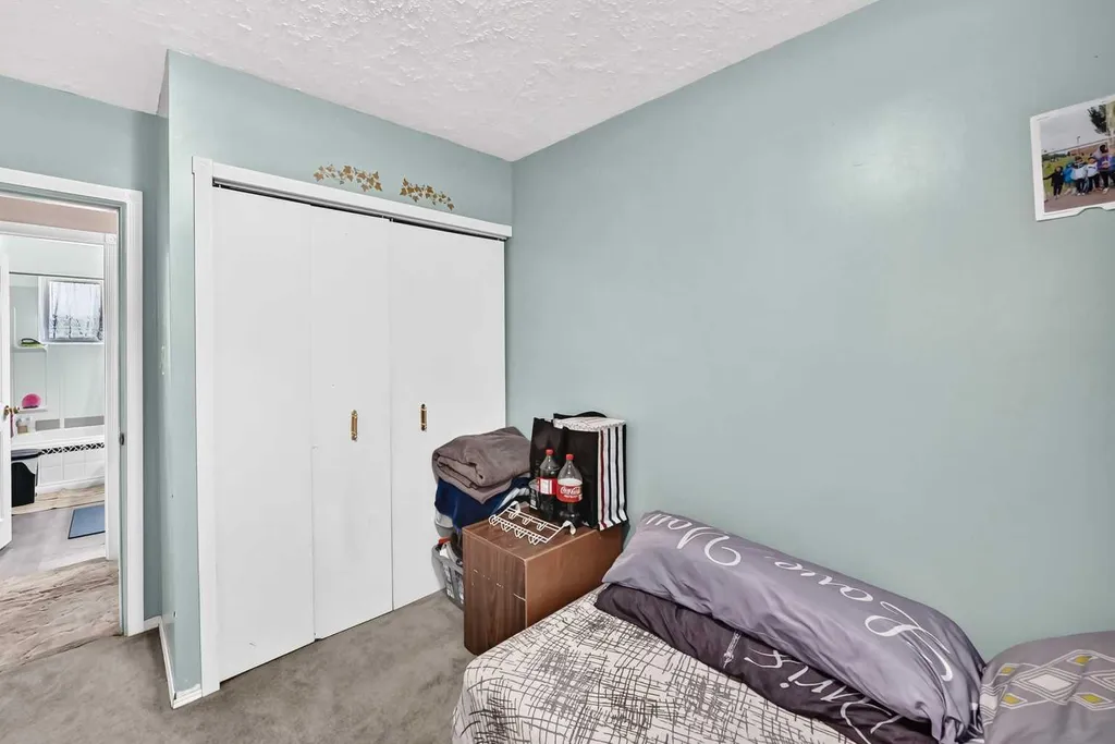 16501 106 Avenue NW Edmonton AB T5P 0X1