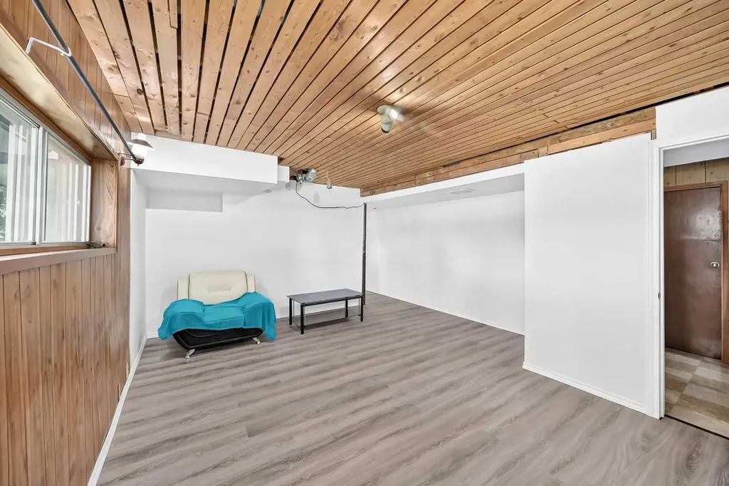 16501 106 Avenue NW Edmonton AB T5P 0X1