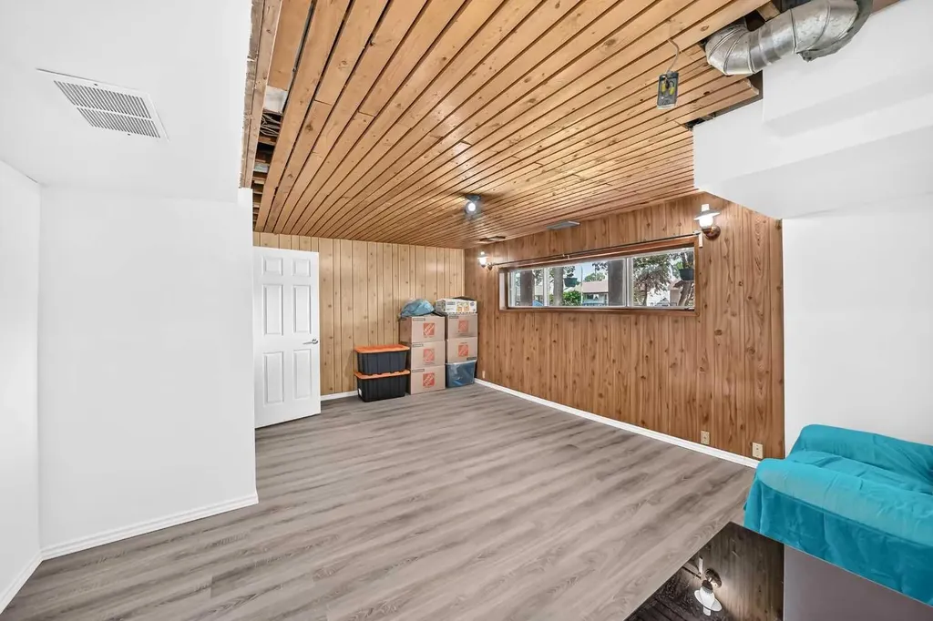 16501 106 Avenue NW Edmonton AB T5P 0X1