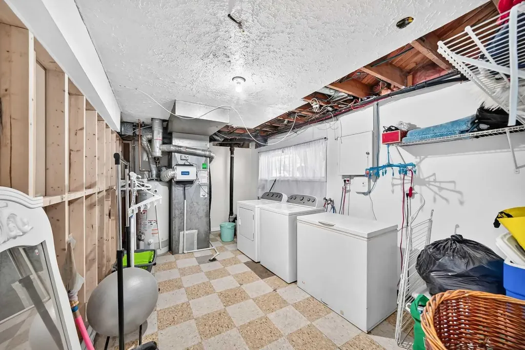 16501 106 Avenue NW Edmonton AB T5P 0X1