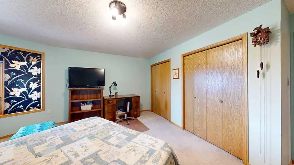 1165 16 Street NE Medicine Hat AB T1C1P7