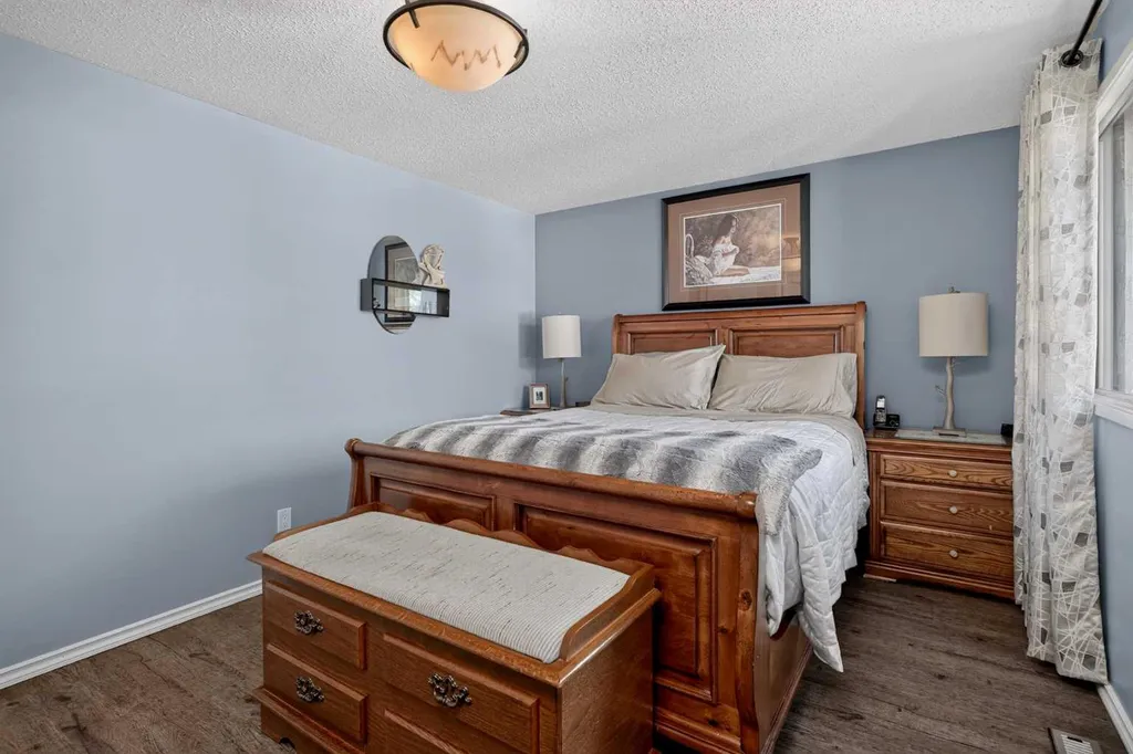 6609 Rundlehorn Drive NE Calgary AB T1Y 3T6