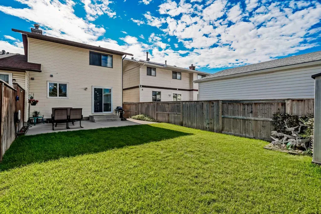 6609 Rundlehorn Drive NE Calgary AB T1Y 3T6