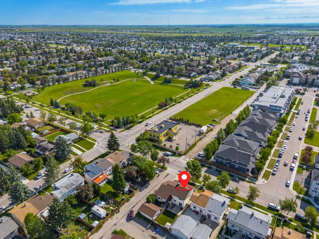 6609 Rundlehorn Drive NE Calgary AB T1Y 3T6
