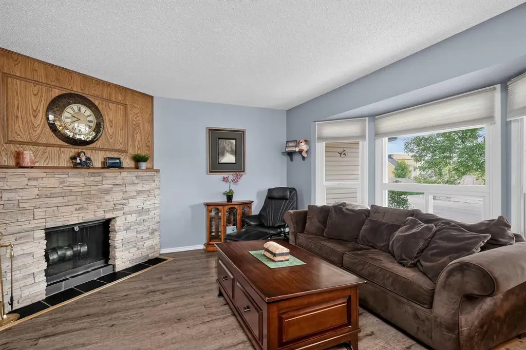 6609 Rundlehorn Drive NE Calgary AB T1Y 3T6