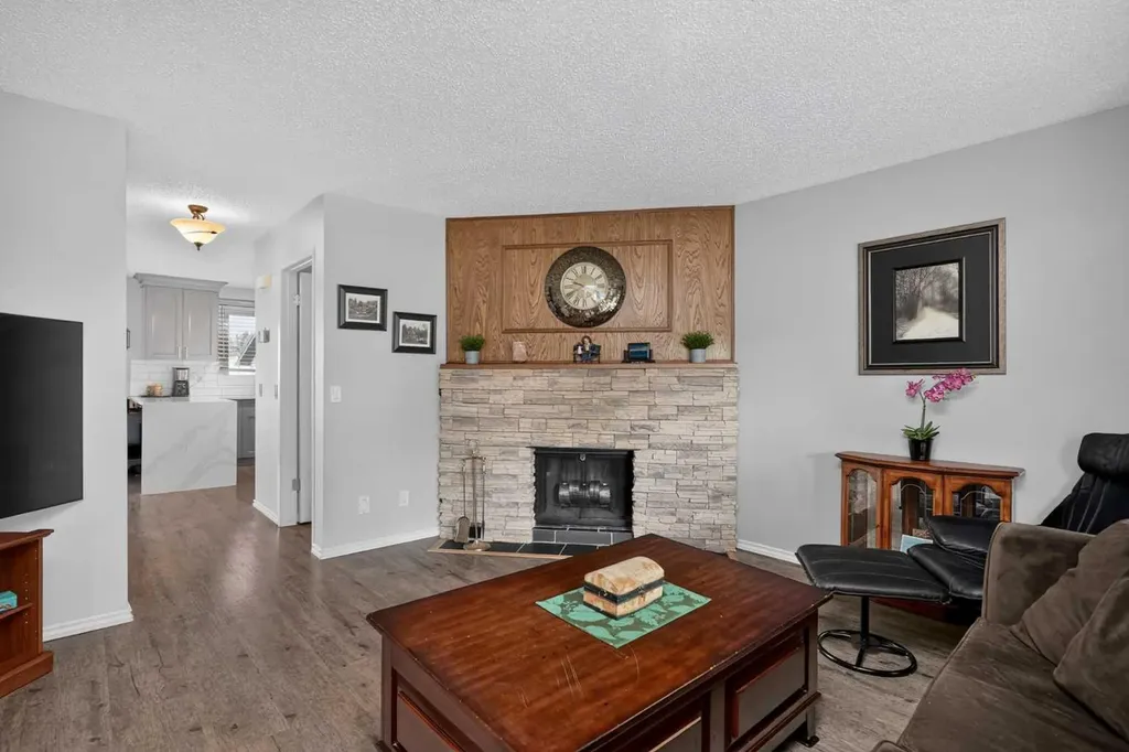 6609 Rundlehorn Drive NE Calgary AB T1Y 3T6