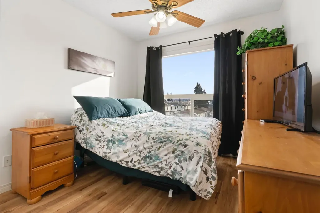 128 Centre Avenue Cochrane AB T4C 1Z4