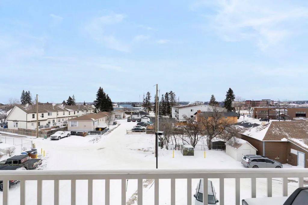 128 Centre Avenue Cochrane AB T4C 1Z4