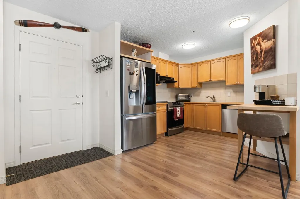 128 Centre Avenue Cochrane AB T4C 1Z4