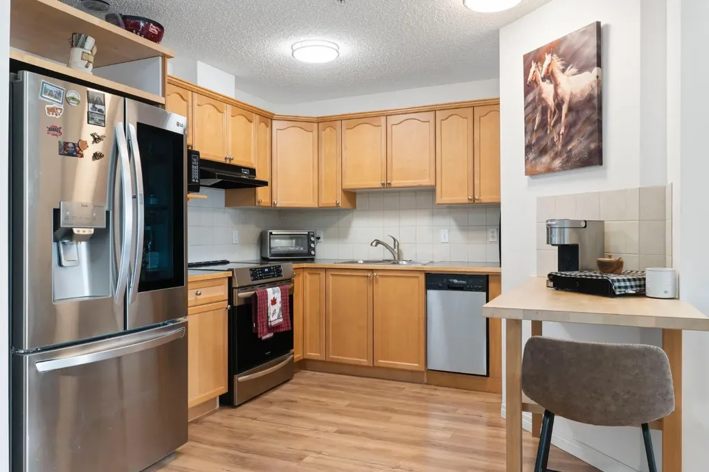 128 Centre Avenue Cochrane AB T4C 1Z4