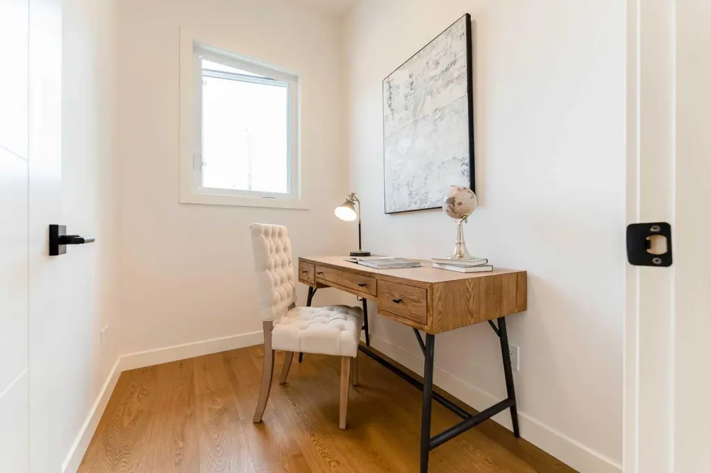 90 Hartford Road NW Calgary AB T2K 2A5