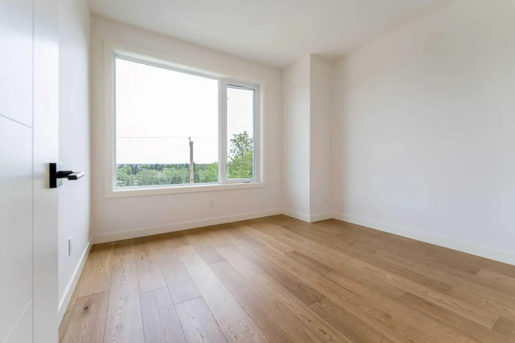 90 Hartford Road NW Calgary AB T2K 2A5