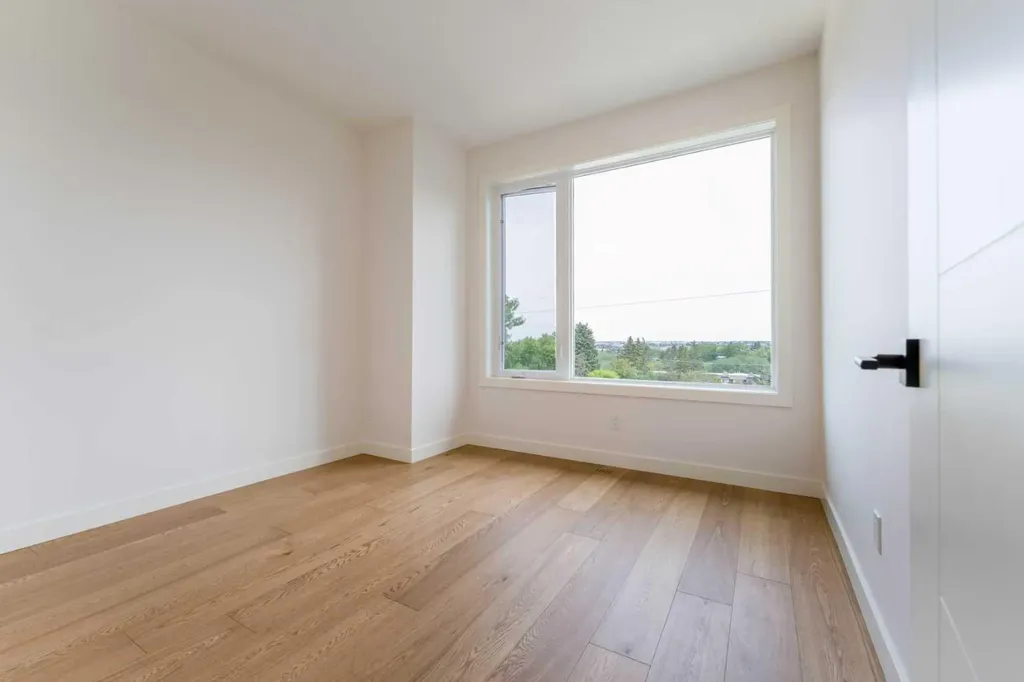 90 Hartford Road NW Calgary AB T2K 2A5