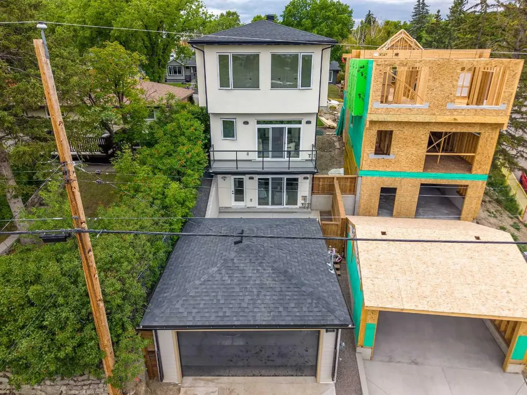90 Hartford Road NW Calgary AB T2K 2A5